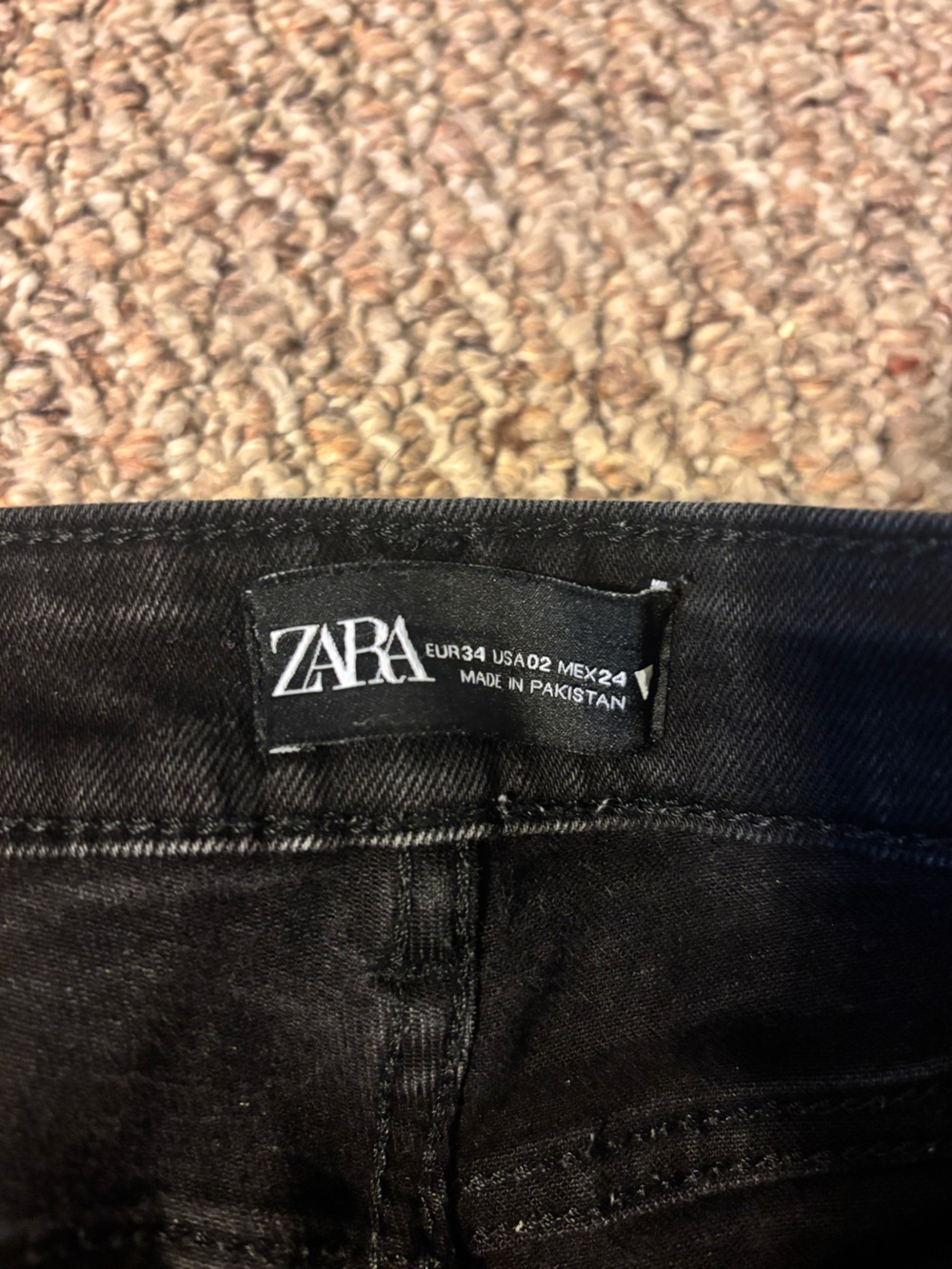 Zara Women's Black Skinny Flare Jeans - Picture 2 of 3